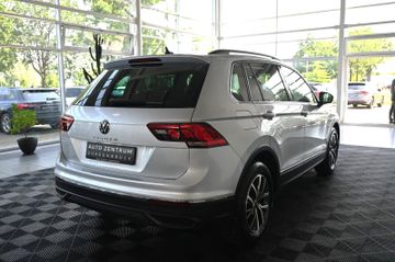 Volkswagen Tiguan - 9