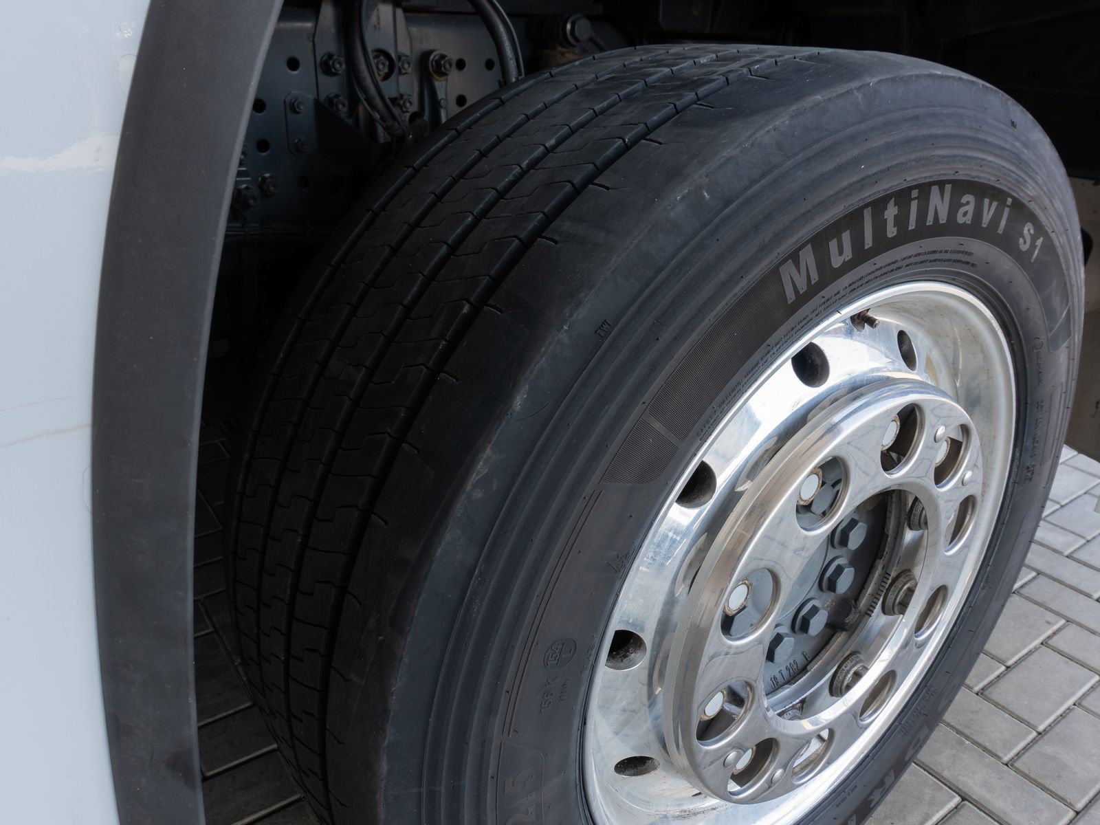 Fahrzeugabbildung Mercedes-Benz Actros 1853 LSnR LowLiner Style-Line NeuReifen