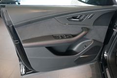 AUDI RSQ8 | HuD | Keramik | Pano | 305 km/h | 23" AUDI RSQ8 | HuD | Keramik | Pano | 305 km/h | 23"