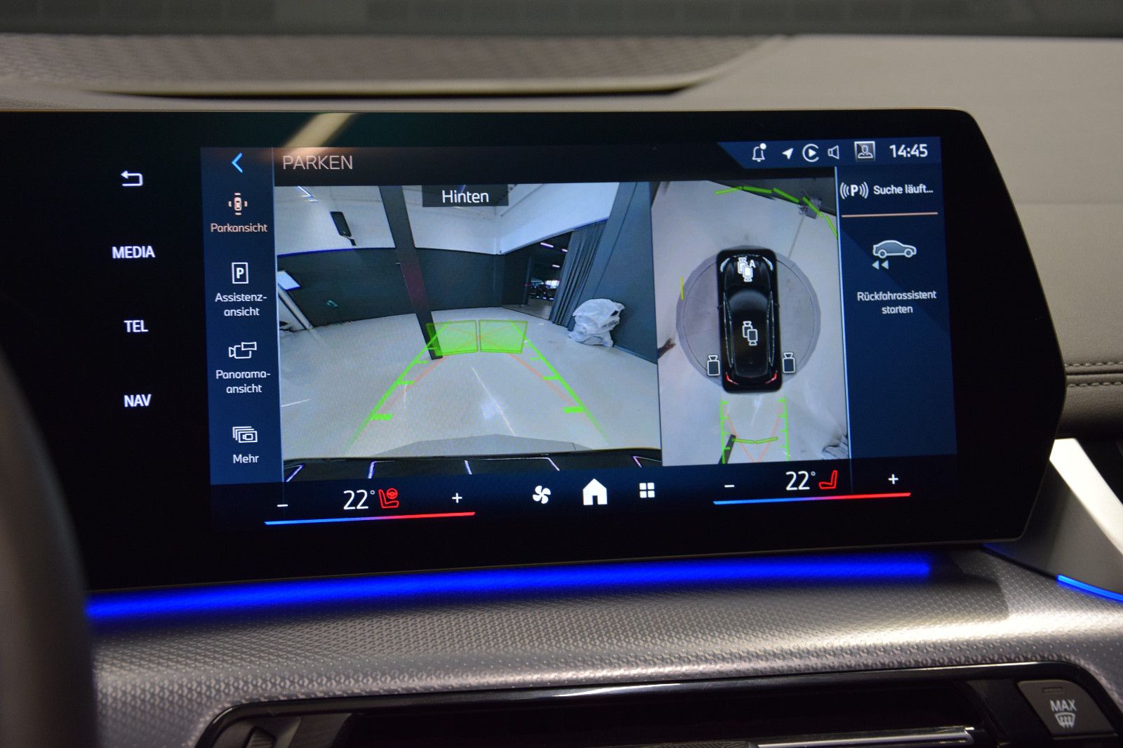 Fahrzeugabbildung BMW 218i Active Tourer M Sport Pano HuD ACC h/k