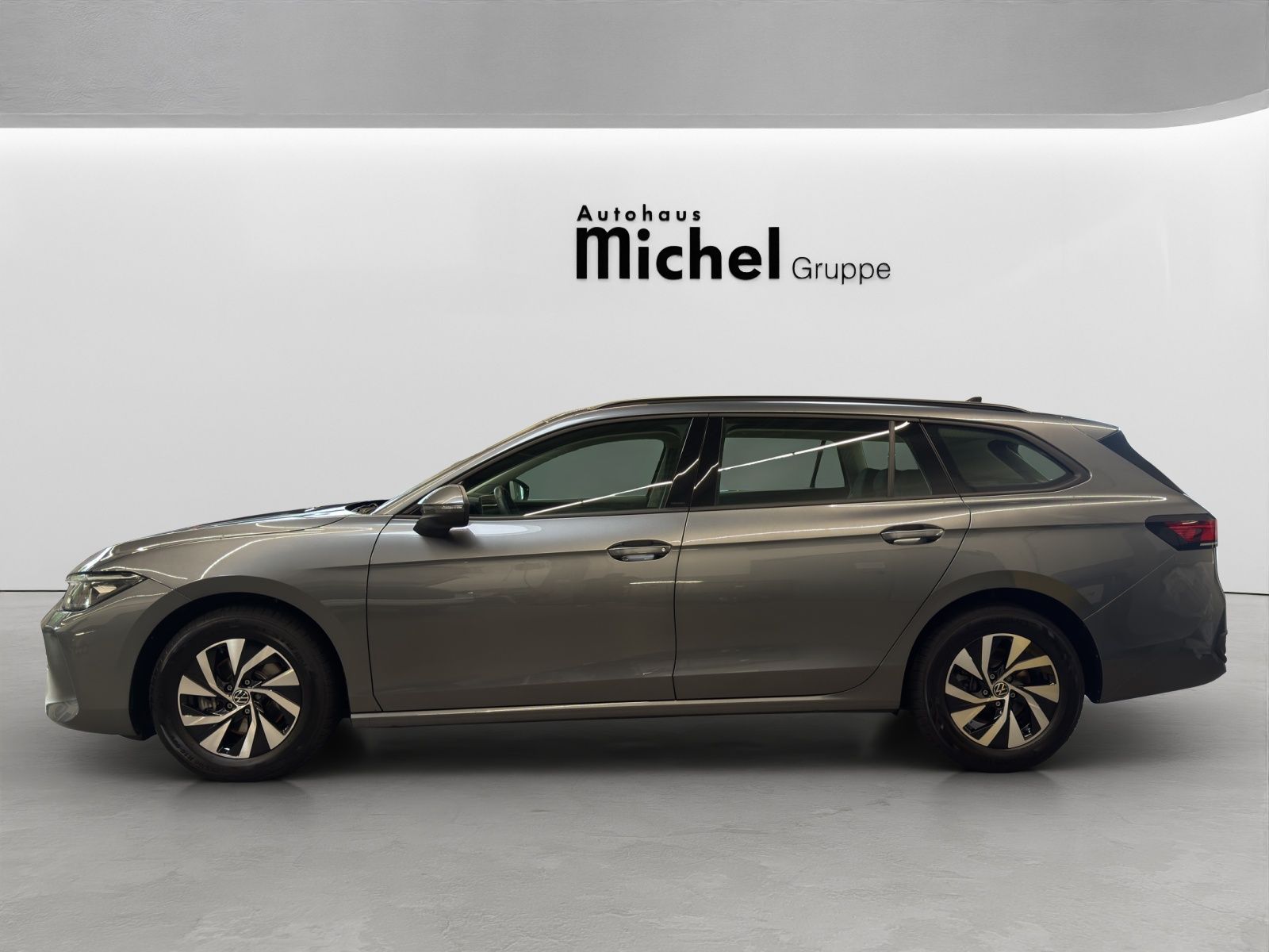 Volkswagen Passat Variant eTSI DSG LED ACC AppConnect Kamer foto 5