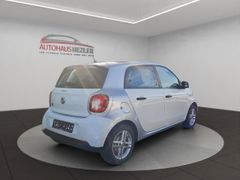 SMART forfour electric drive EQ Faltdach Apple CarPlay