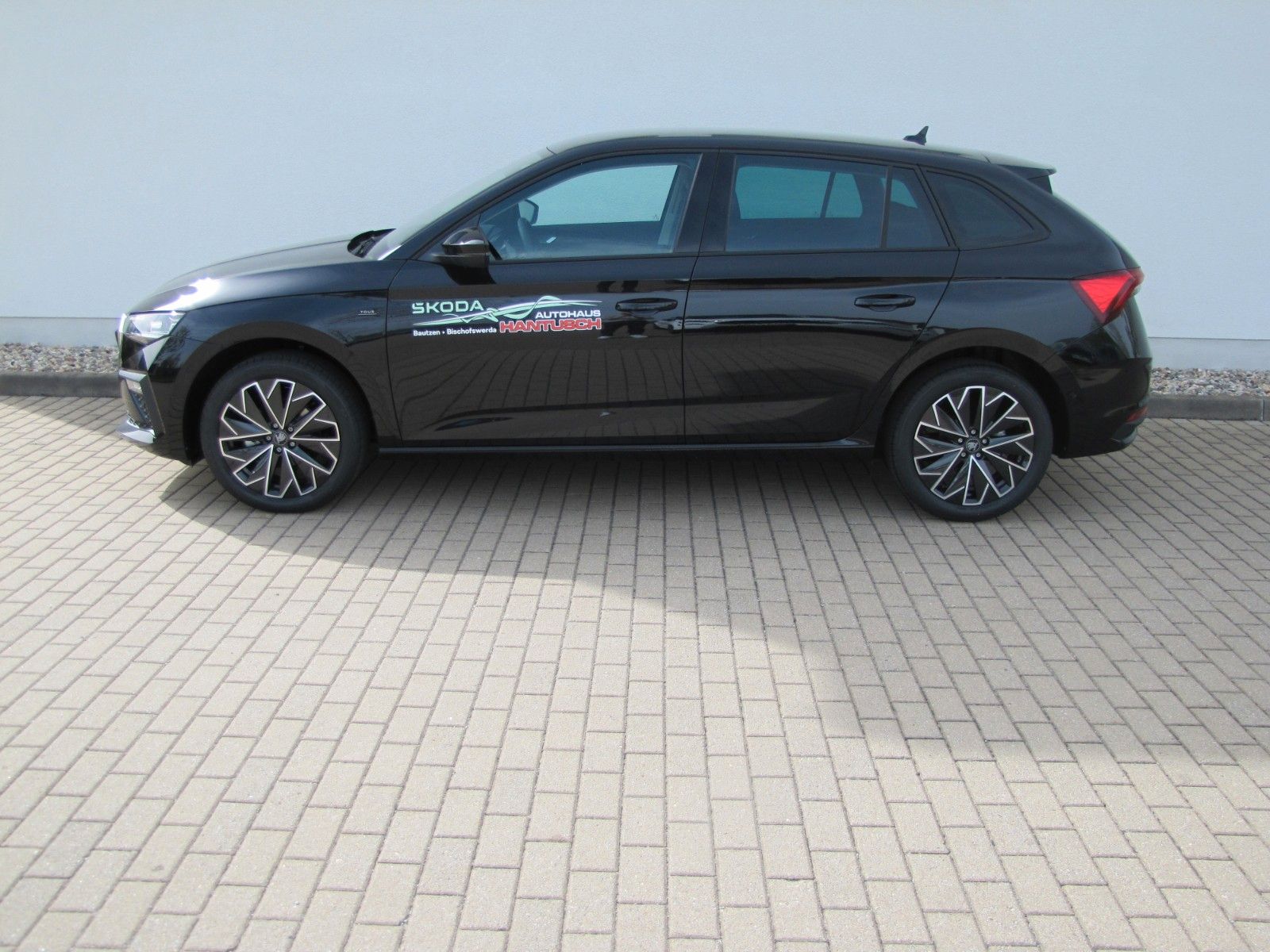 Fahrzeugabbildung SKODA Scala Tour 1.0l TSI 116PS 7-Gang-DSG AHK