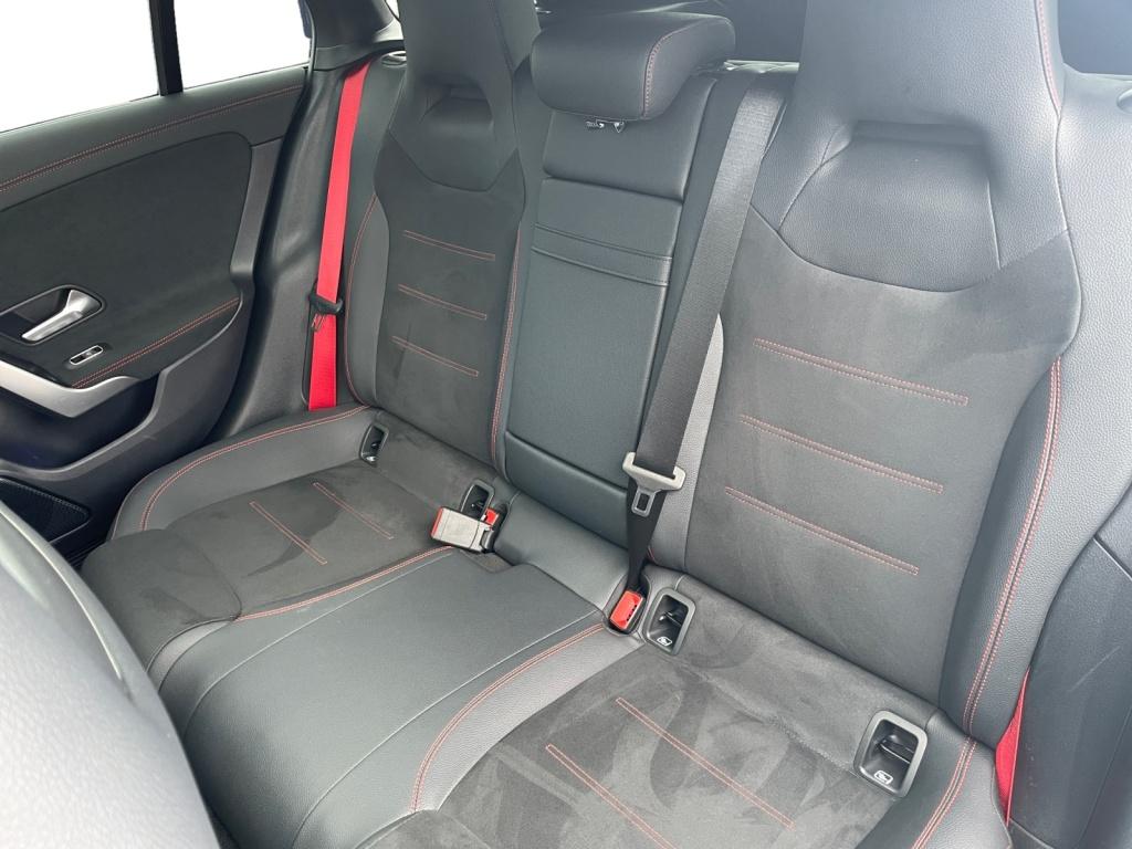 Mercedes-Benz AMG CLA 35 4matic Shooting Brake AMG+MBUX+MBeam