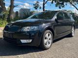 Skoda Octavia Combi Elegance - Skoda Octavia: Kombi, Elegance