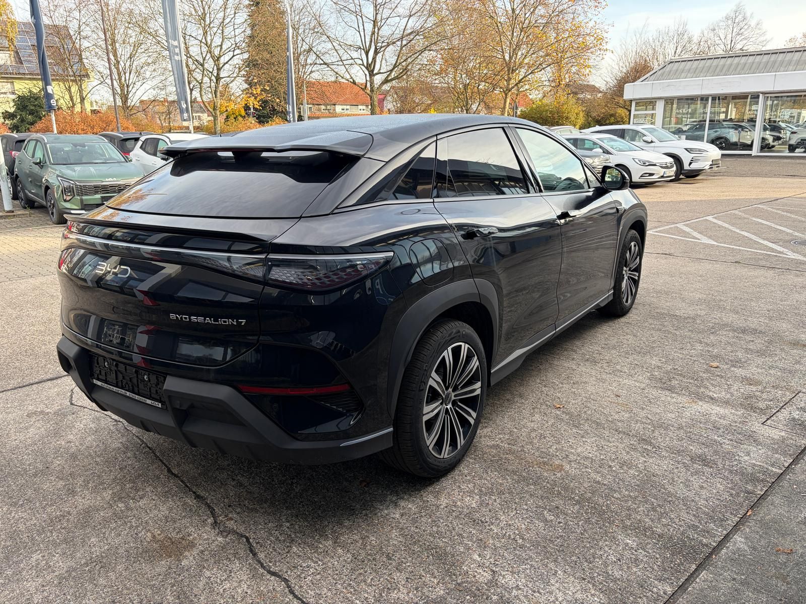 BYD SEALION 7