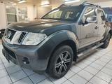 Nissan Navara Pick-up Double Cab LE V6 4X4 Navi*BOSE* - blaue Nissan Navara