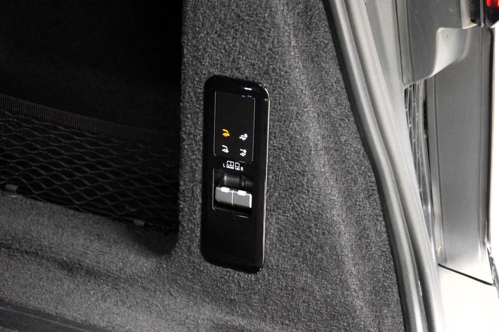 Fahrzeugabbildung Land Rover Range Rover Sport D350 Autobiography SV Bespoke