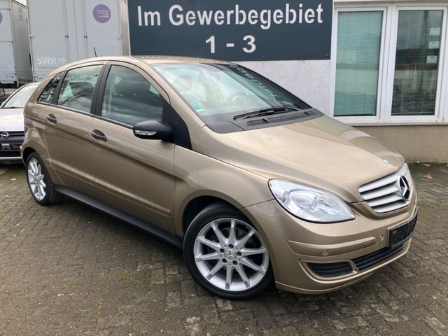 Mercedes-Benz B 200 Sport-Paket Aut.KLIMAA-SHZ-PDC-TEILLEDER