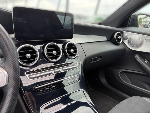 Fahrzeugabbildung Mercedes-Benz C 63 AMG Coupe Panodach Burmester 19'' LED