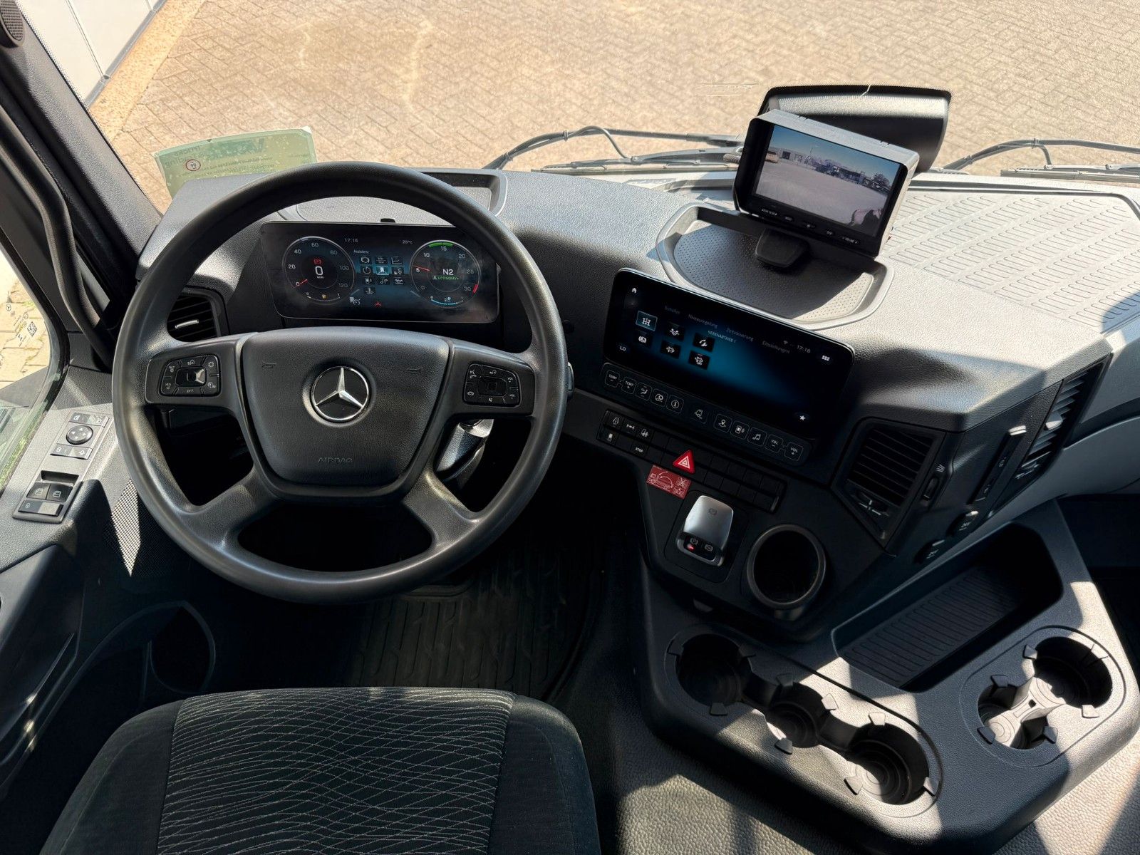 Fahrzeugabbildung Mercedes-Benz Actros 5 1835 4x2  MEILLER RK 14-65 Abrollkipper