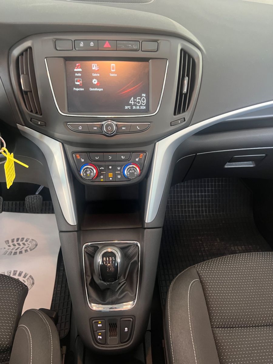 Fahrzeugabbildung Opel Zafira C Edition* Standheizung