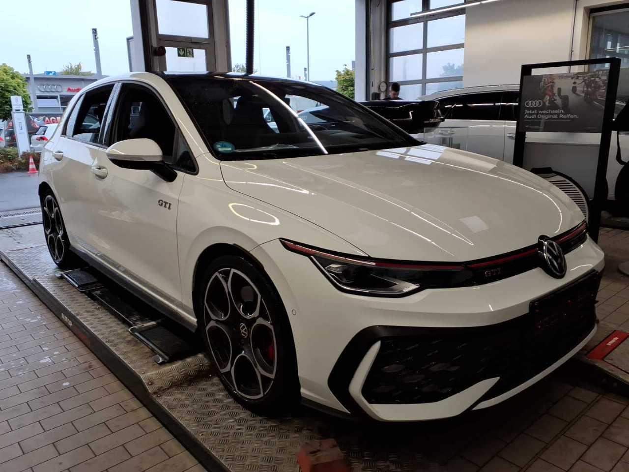 Volkswagen Golf GTI +AHK+360°+PANORAMA+LED-MATRIX+ASSISTS+, миниатюра 9