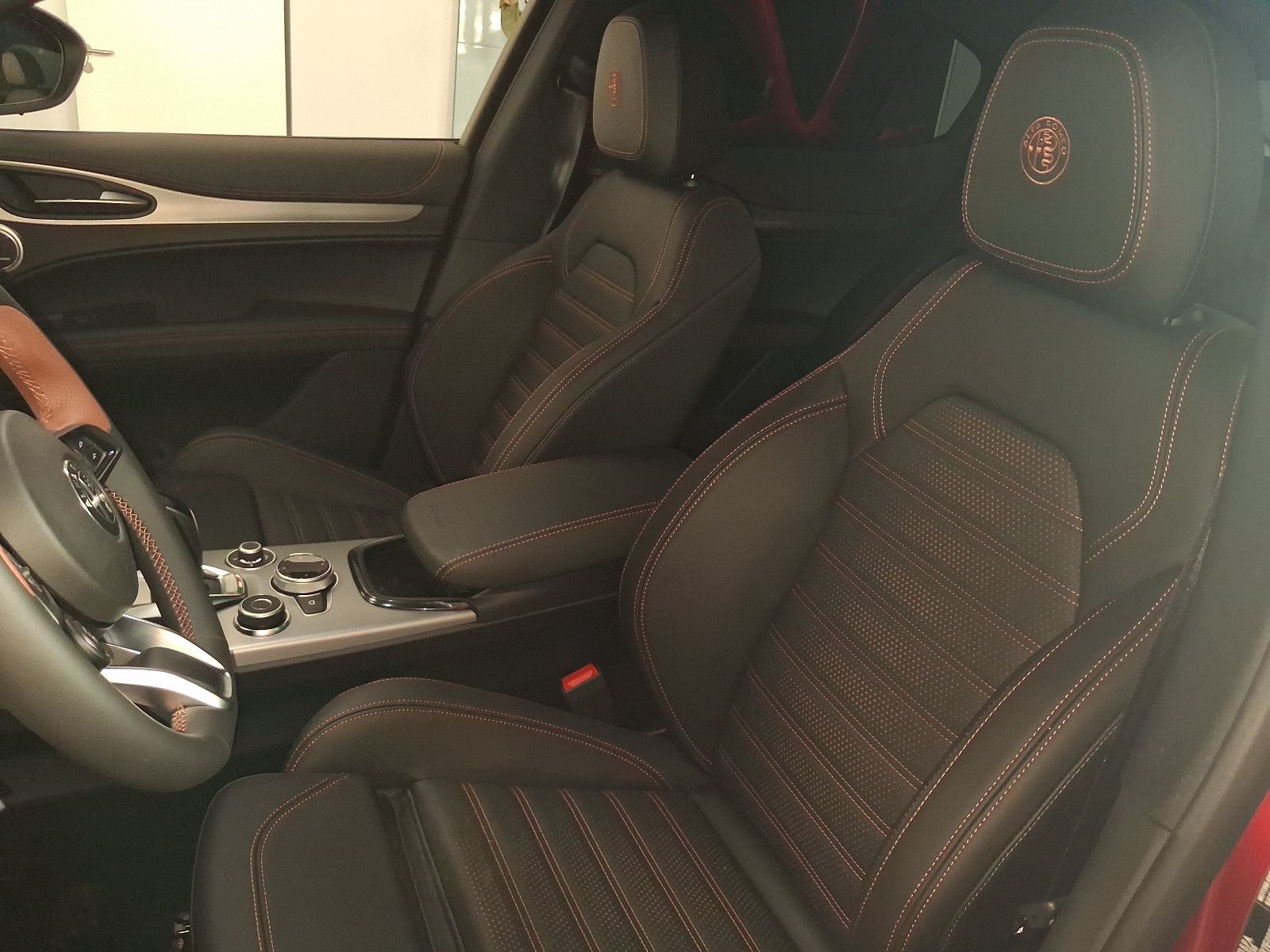 Fahrzeugabbildung Alfa Romeo Stelvio Intensa Q4 Allrad