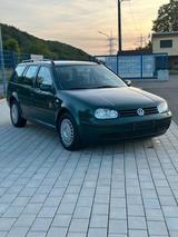 Volkswagen Vw Golf 4 Variant / Bora 1.6  Top gepflegt - Volkswagen Bora mit Benzin-Antrieb: Kombi