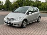 Mercedes-Benz Mercedes A160 A-Klasse Automatik Top Zustand - Mercedes-Benz A 160 in Wiesbaden