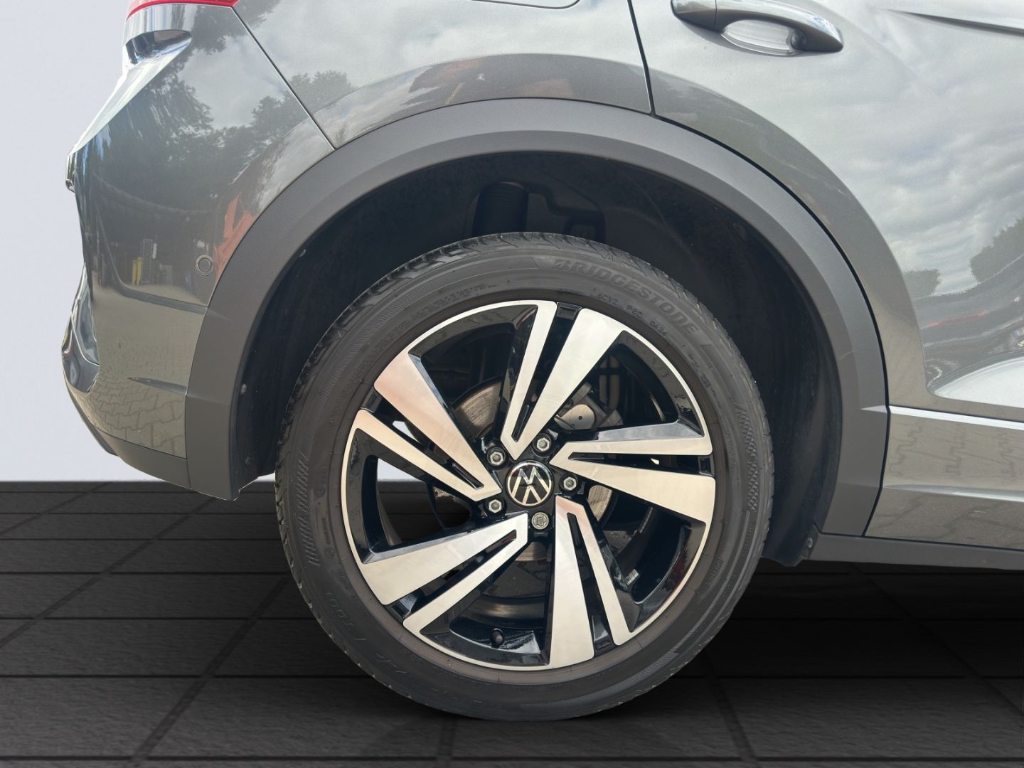 T-Roc 1.5 TSI R-Line OPF DSG 110kW AHZV LED Sitz