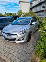 Hyundai i30 1.4 CRDi  TÜV NEU !! - Hyundai i30 mit Diesel-Antrieb: Kleinwagen