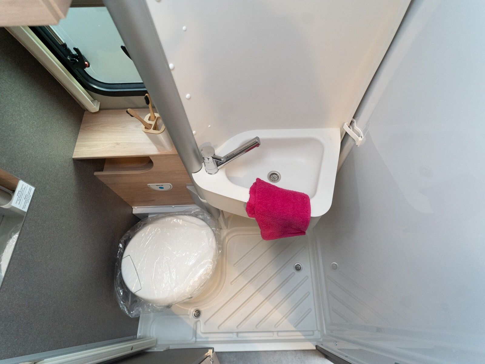 Fahrzeugabbildung Dethleffs Globetrail Active 600 DS Fiat Dieselheiz*Markise