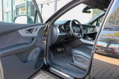 AUDI SQ7 / HUD / LED / PANO / MATRIX / 22-ZOLL
