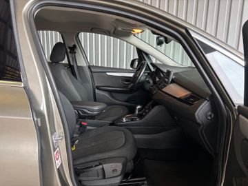 BMW 216 - 11
