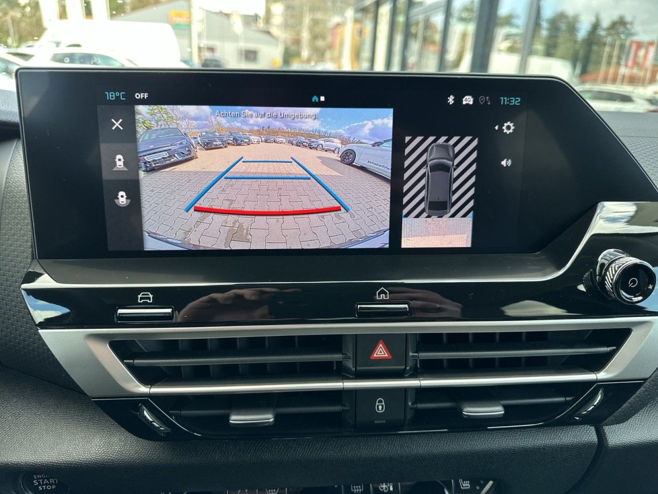 Fahrzeugabbildung Citroën C4 X Hybrid 145 DSG 6-Gang MAX - mit KI generiert/bearbeitet