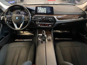 BMW 530 i xDrive *1.HAND*NAVI*TEMPO*SZHZ*AHK*PDC*