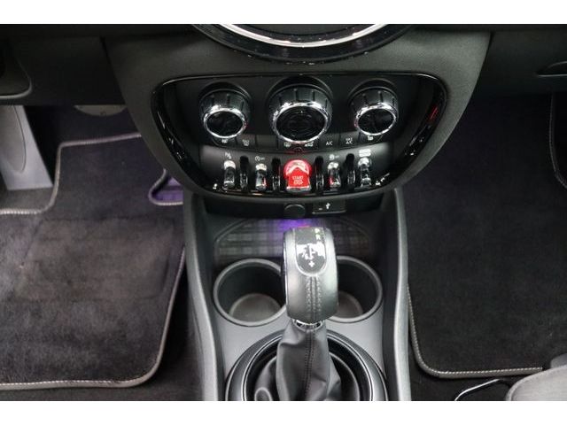 Fahrzeugabbildung MINI Cooper Clubman 1.5