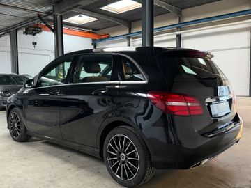 Mercedes B 220 - 6