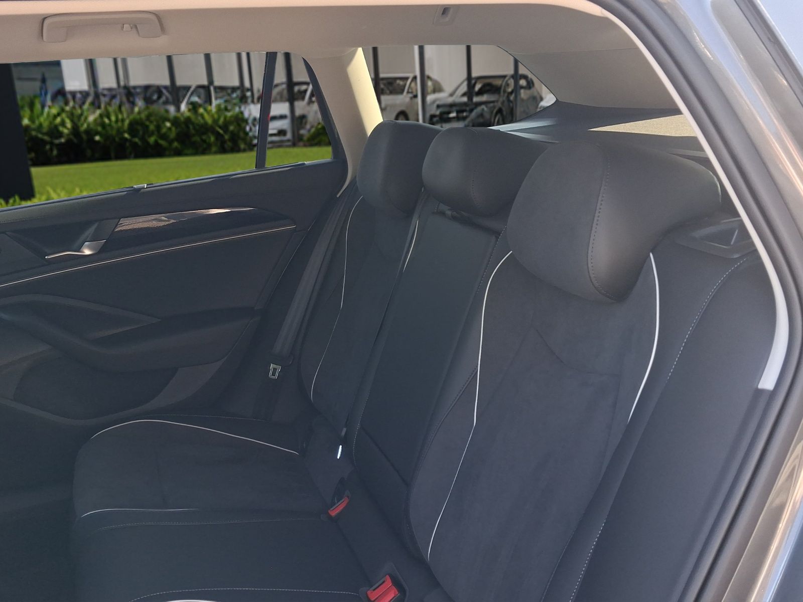 Volkswagen Passat Variant - Bild 7