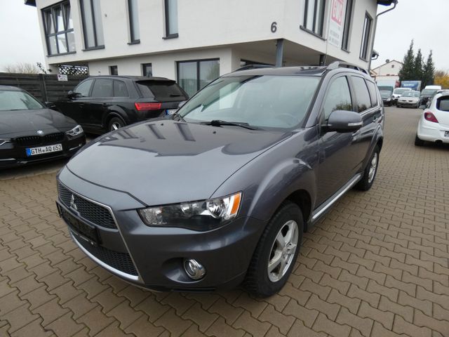 Mitsubishi Outlander Alu 4x4 Allrad Leder Navi AHK Met.