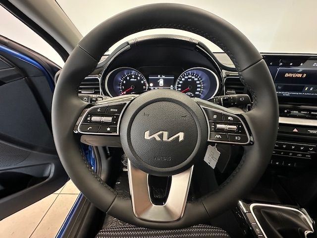 Fahrzeugabbildung Kia Ceed_sw Sportswagon Vision 1.4 Lane ASS SHZ Navi