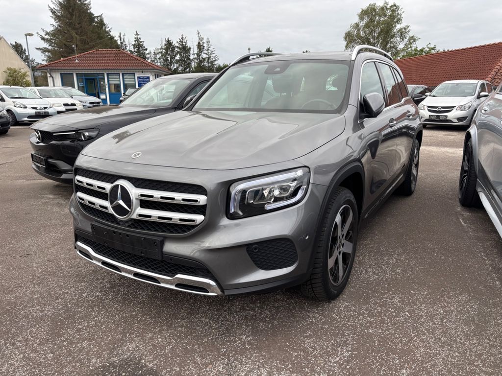 Mercedes-Benz GLB 220