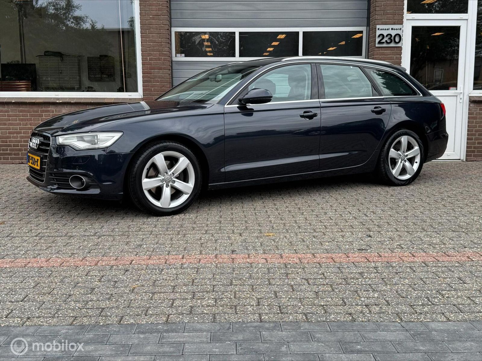 Audi A6 - 1