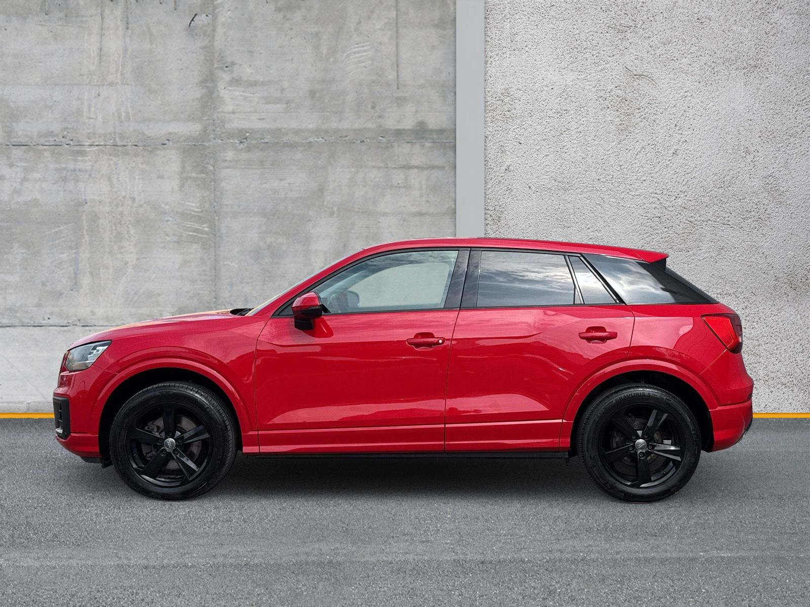 Fahrzeugabbildung Audi Q2 1.6 TDI Klima AHK Fahrschulwagen