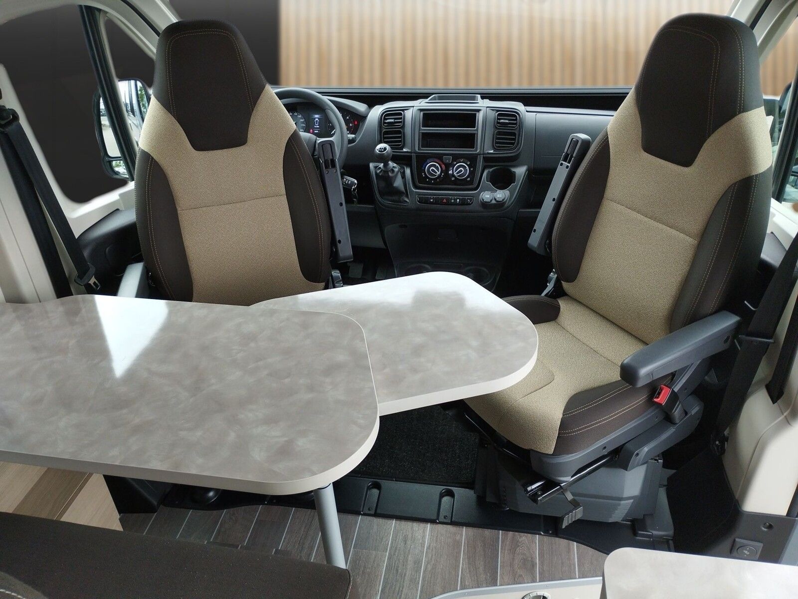 Fahrzeugabbildung Forster Vantasy 541 HB