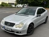 Mercedes-Benz C 200 CDI *SPORT EDITION*KLIMA*TEMPOMAT*SAUBER* - Mercedes-Benz C 200 mit Diesel-Antrieb: Coupé