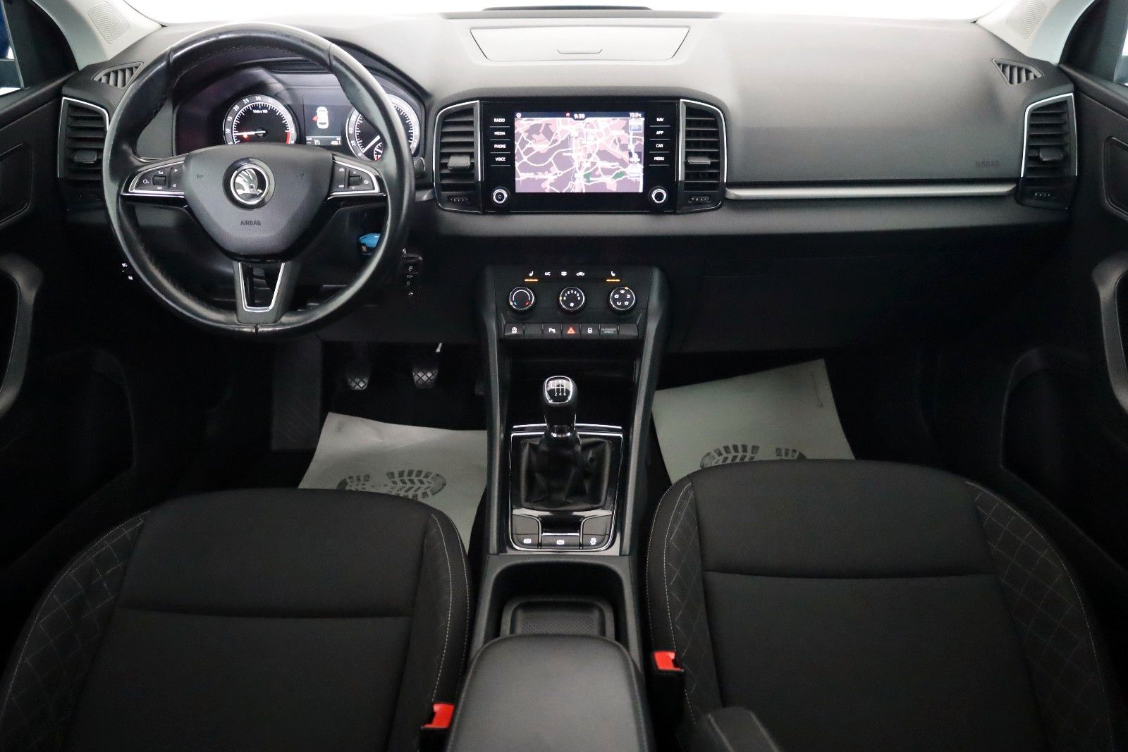 Fahrzeugabbildung SKODA Karoq Ambition Navi,LED,SH, PDC, CarPlay, 8xAlus