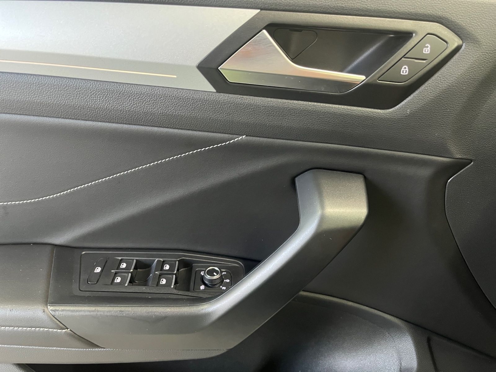 Volkswagen T-Roc - Bild 8