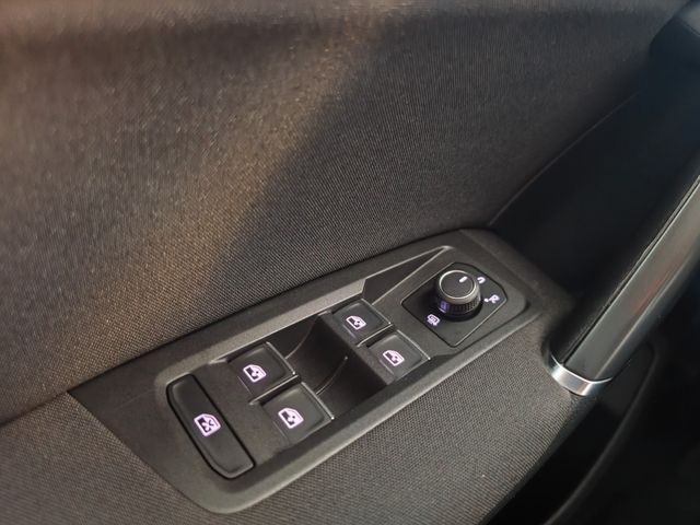 Touran 1.6 TDI *Navi*APP*Tempomat*PDC
