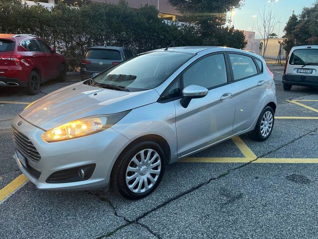 Ford Fiesta 1.4 5 porte Bz.- GPL