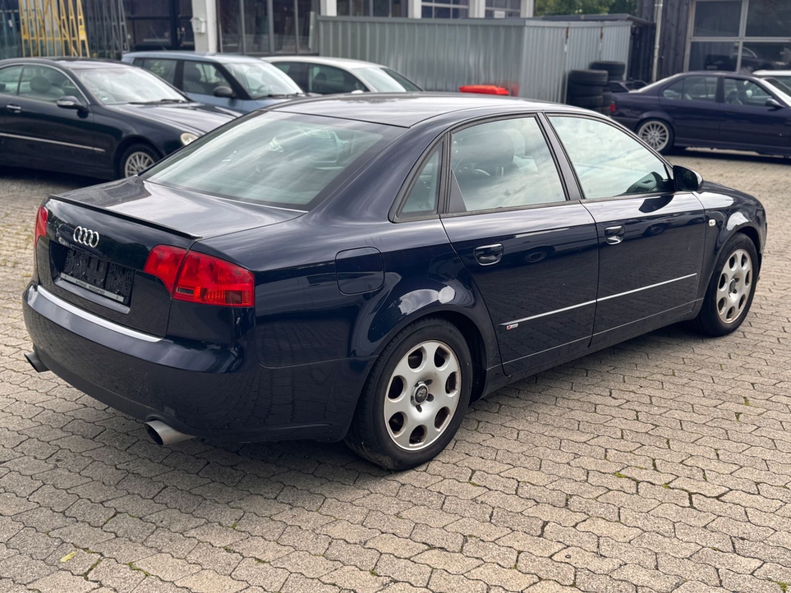 Fahrzeugabbildung Audi A4 Lim. 2.0 TFSI|2xS-LINE