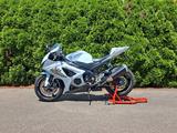 Suzuki >>> Suzuki GSX -R 1000  |  K8 <<< - SUZUKI GSX 8R
