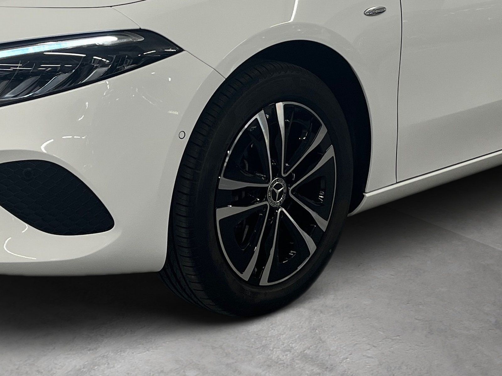 Fahrzeugabbildung Mercedes-Benz A 250 e Progressive*AHK*Distro*Totwink*11kW*LED*