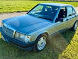 Mercedes-Benz Mercedes 190E 2.6 Schalter Klima ASD ABS H... - Mercedes-Benz 190 mit Benzin-Antrieb: Limousine, mit Klimaanlage, 2.6