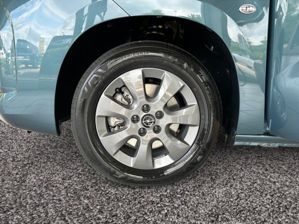Fahrzeugabbildung Opel Combo 5sitzer 1.5 D 96kW AT XL N1 Edition
