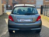 Peugeot 207 Tendance - Peugeot 207 Tendance mit Benzin-Antrieb