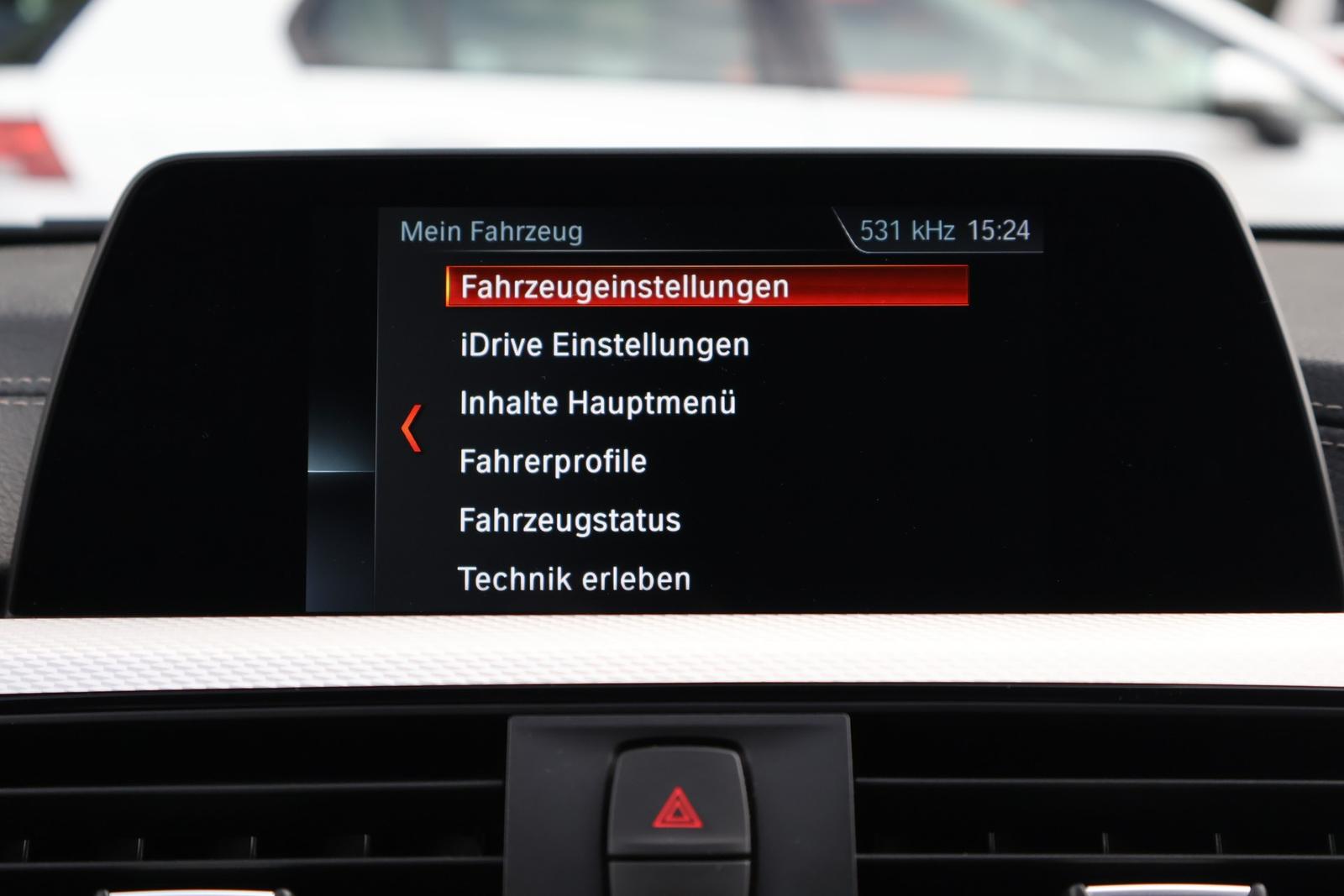 BMW 320i M Sport LED Navi Tempomat el. Heckklappe