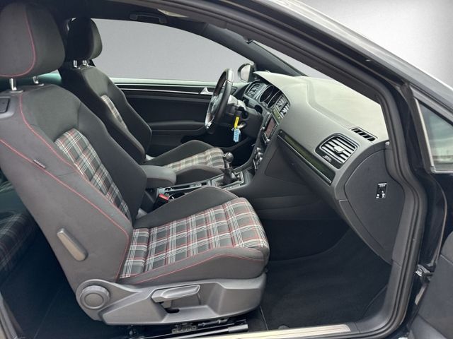 Golf VII 2.0 GTI BI-XENON+NAVI+KLIMA+AHK+GRA+SHZ