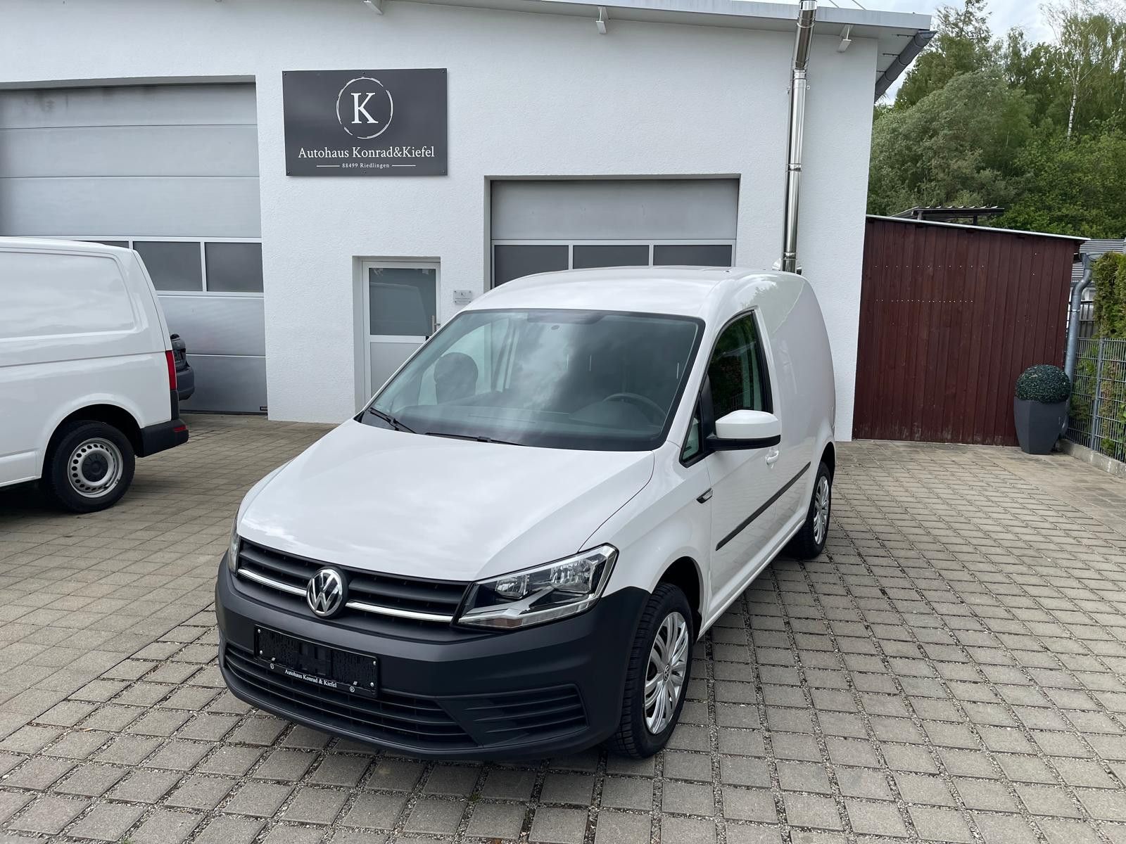 VW Caddy Trendline/Automatik/Benzin/Klima